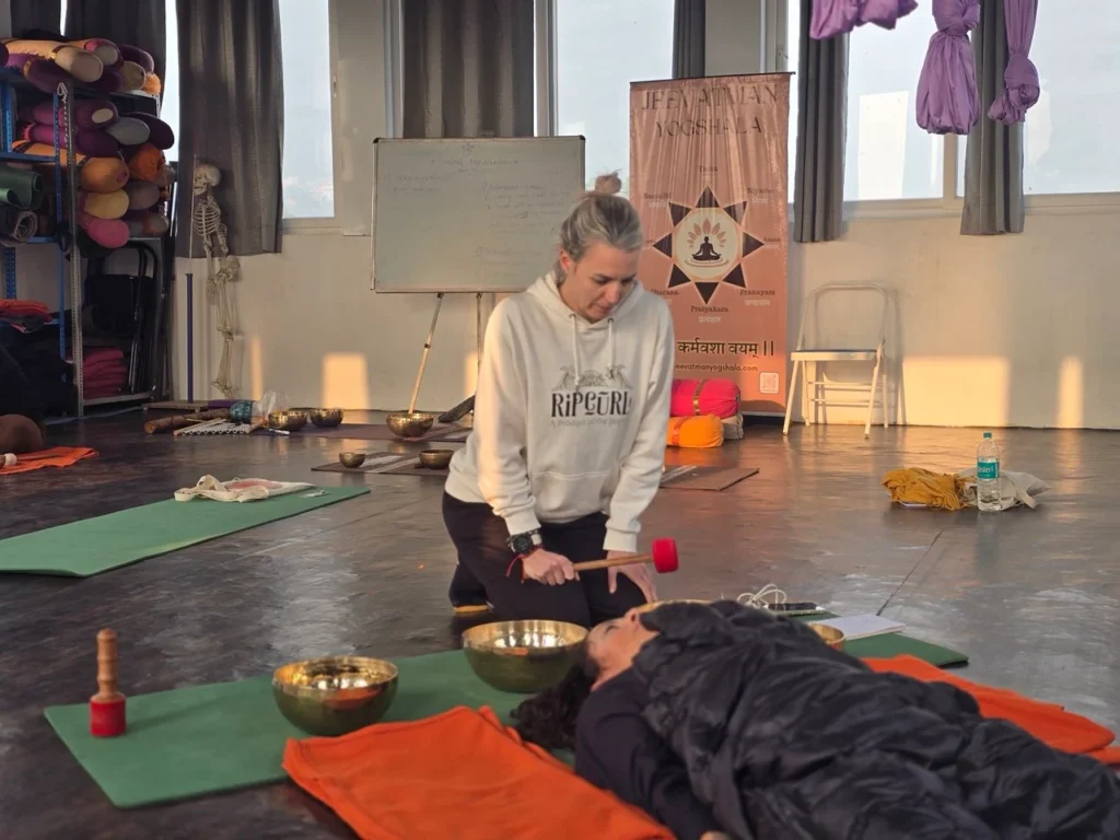 Solfeggio frequencies and chakra frequency sound work during a session in Rishikesh