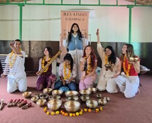 Group sound healing course with Tibetan singing bowls